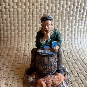 Sailor/ Beachcombers Old Salt Collection Playing Solitaire Resin Figurine